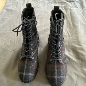 True Craft Boots Size 7.5